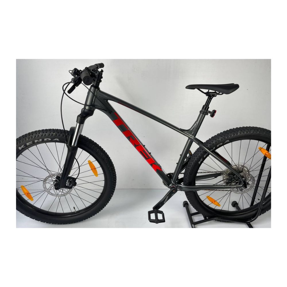 Trek Roscoe 6 (Like New)